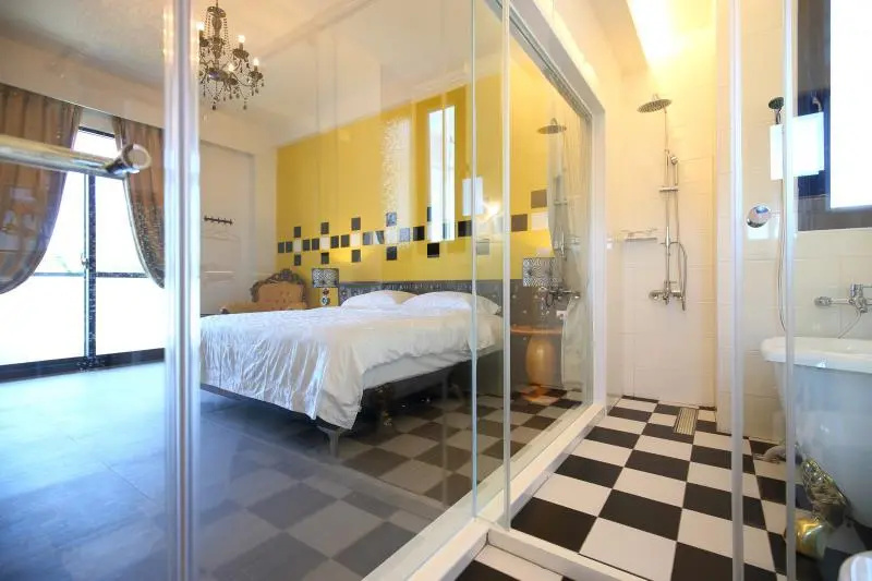 Deluxe Double room with balcony (full double bed)