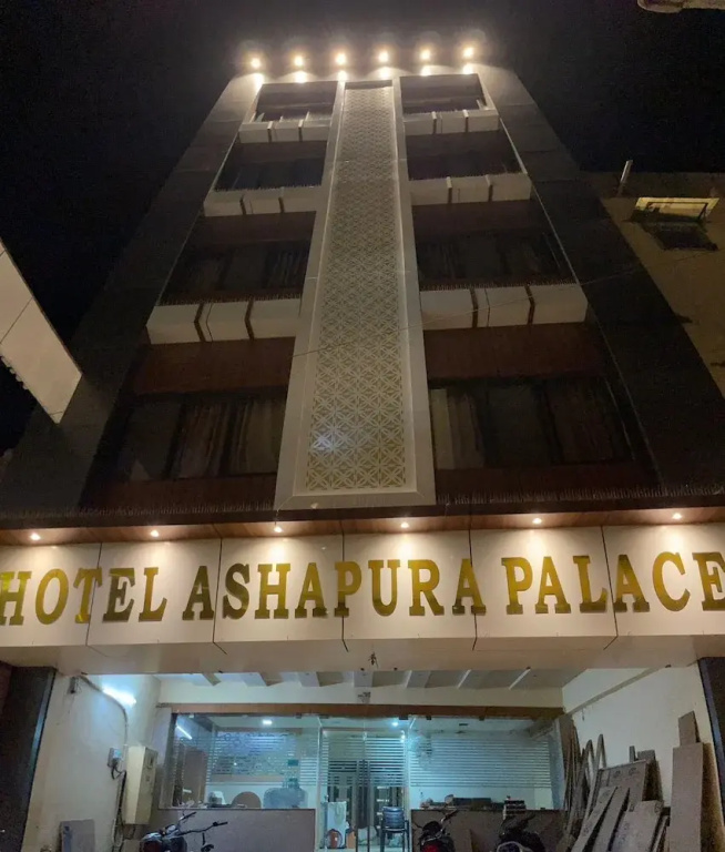Hotel Ashapura Palace by Sky Stays - фото 15