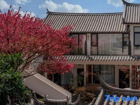 Cangmi Muye Designer Resort Manor (Lijiang Ancient City Branch)