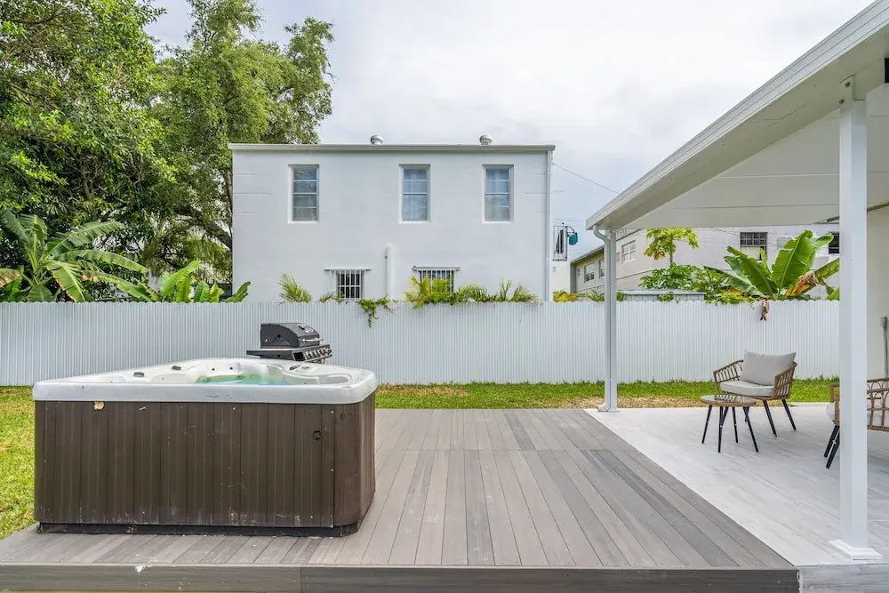 Upper Design District 3BD Home w/Jacuzzi and Backyard
