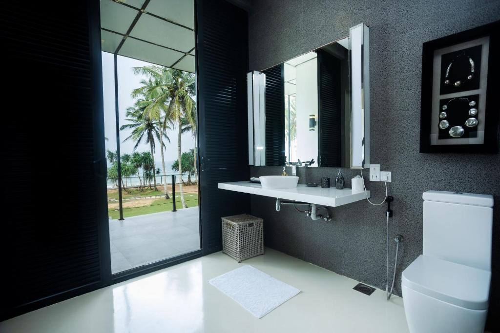 Green Turtle Villa By The Serendipity Collection