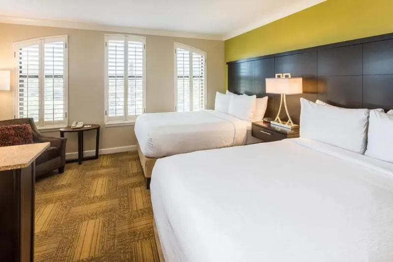Staybridge Suites Savannah Historic District by IHG - Chambres