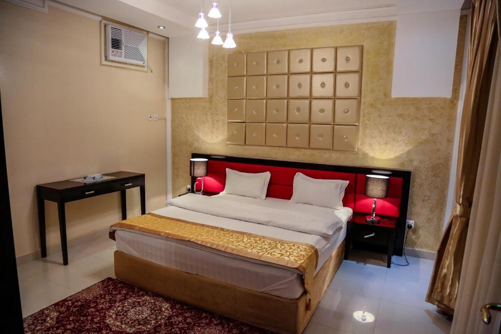 2 Bedrooms Chalet