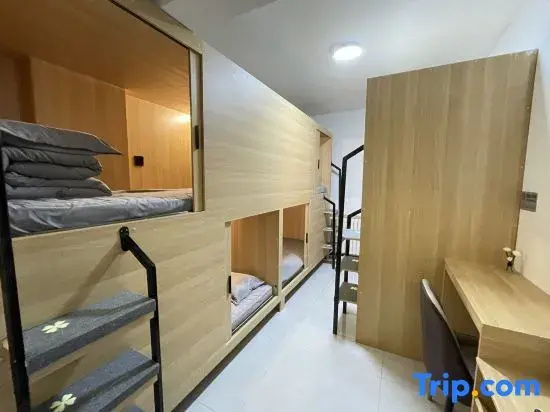 Bed in Dorm (male dorm)