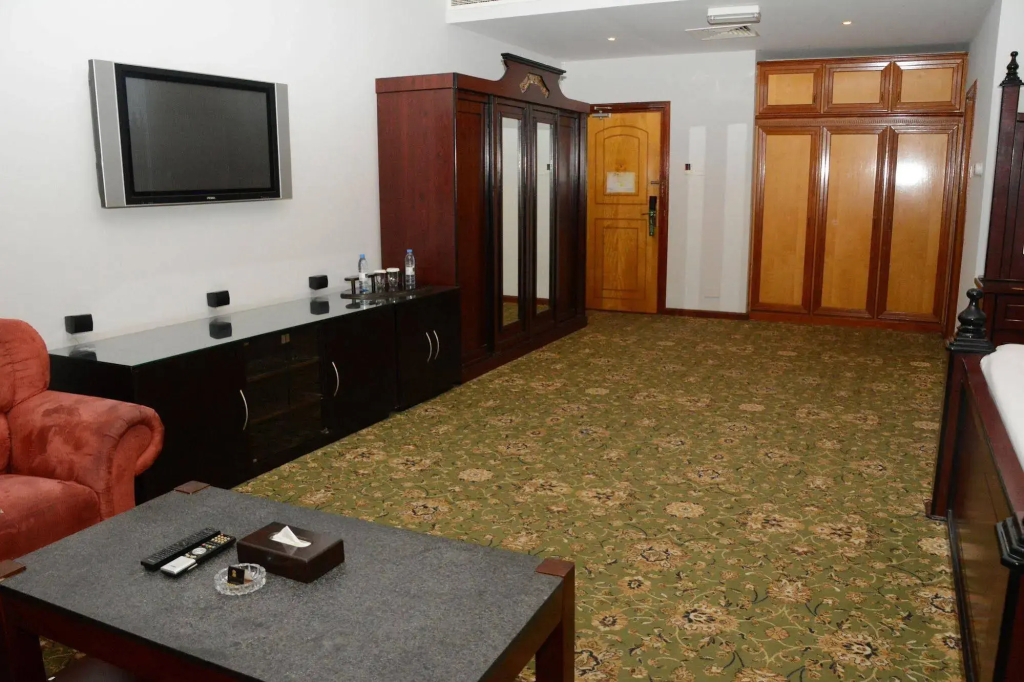 Phoenicia Hotel-Hoora - фото 14