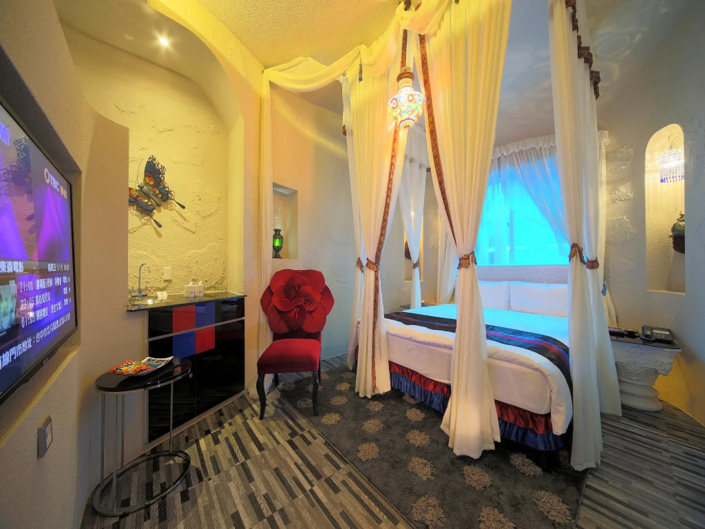 Standard Double room (full double bed)