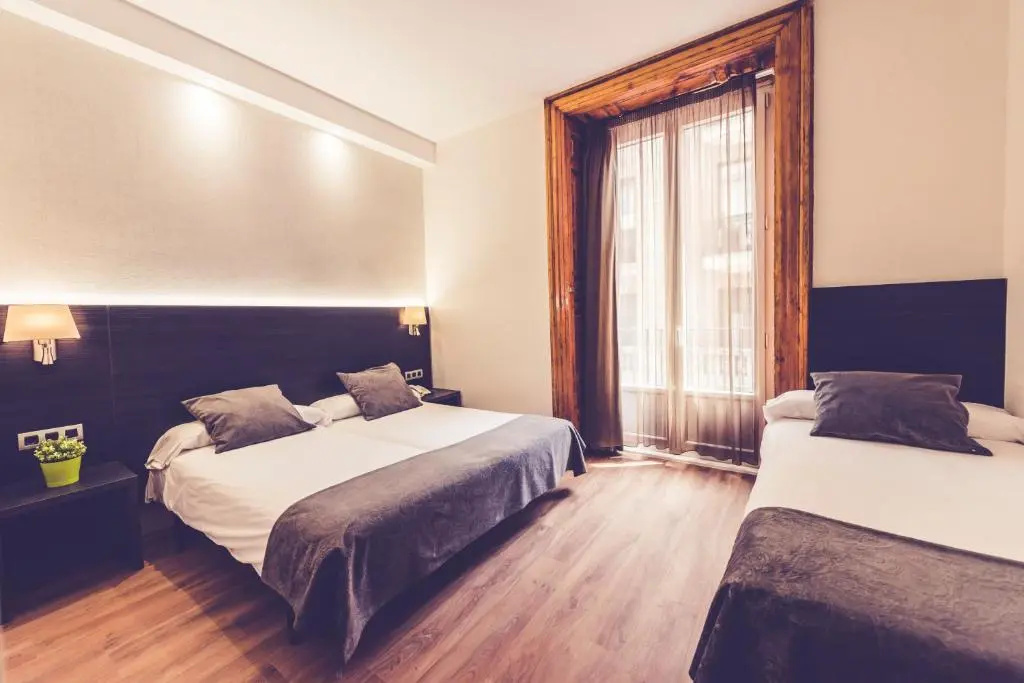 Triple room