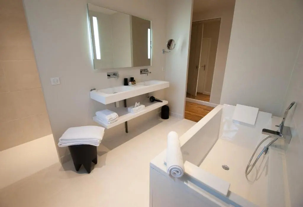 Standard Double room with garden view (full double bed)