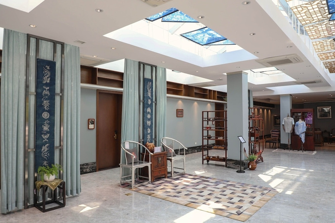 Qiancuihang Art Hotel