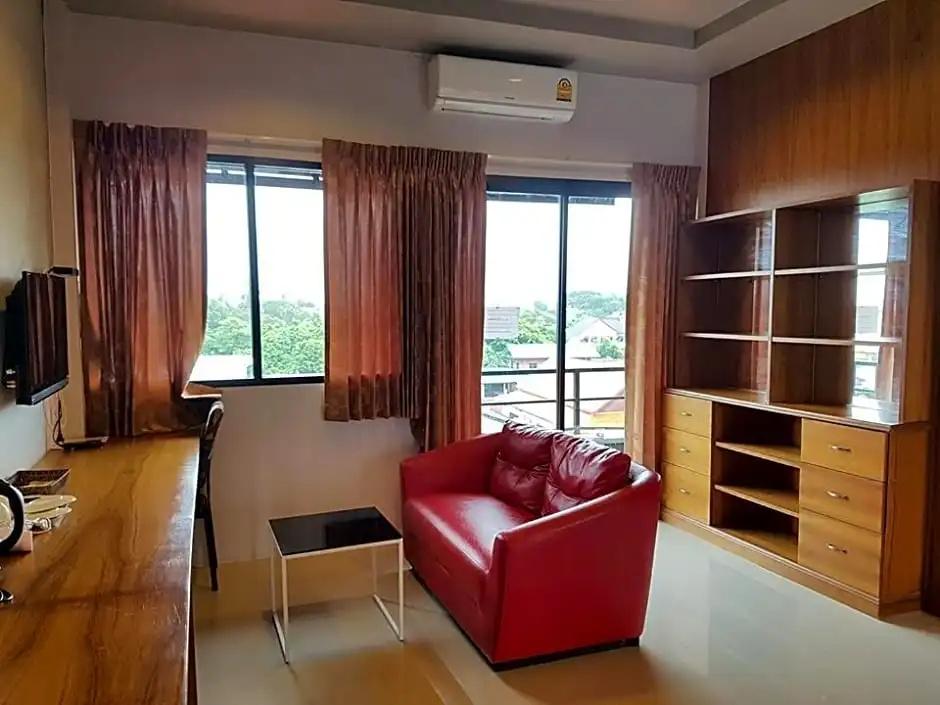 Deluxe Suite