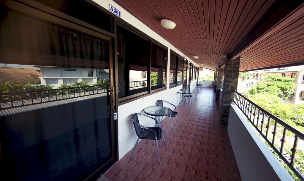 Balcony & Terrace
