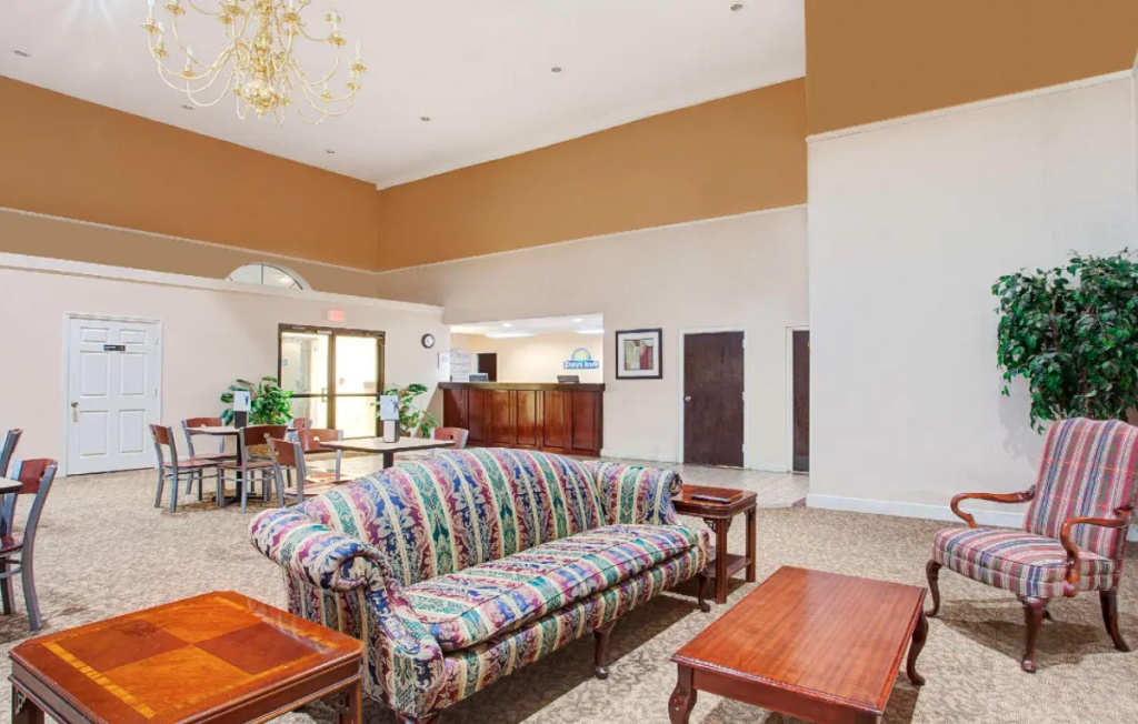 Americas Best Value Inn and Suites Memphis I-240