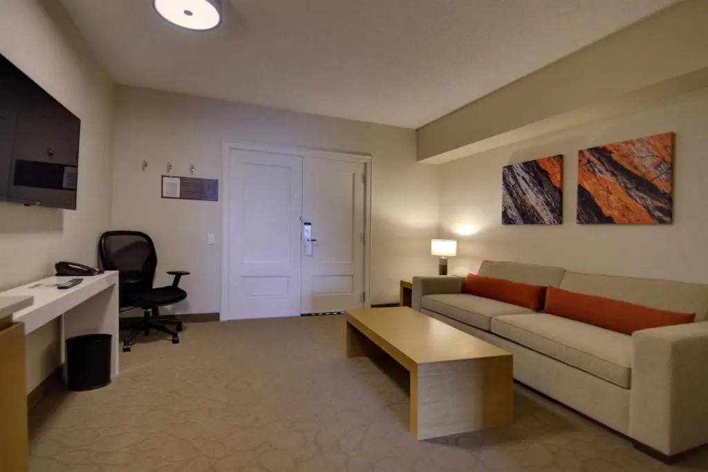 1 Bedroom Double Suite (full double bed)