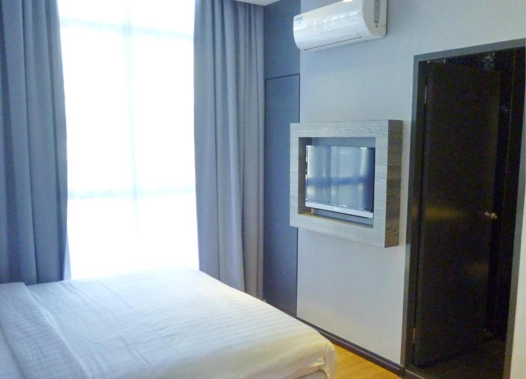 My Dream Hotel