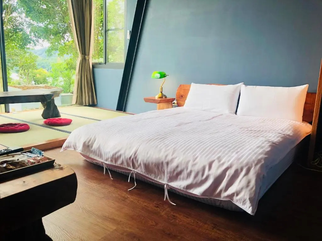 Standard Double room with view (full double bed)