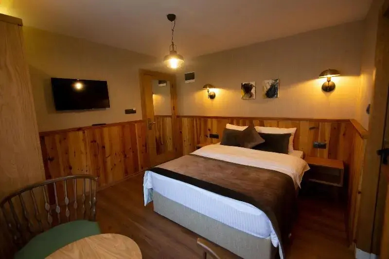 Deluxe Fireplace Double room (full double bed)