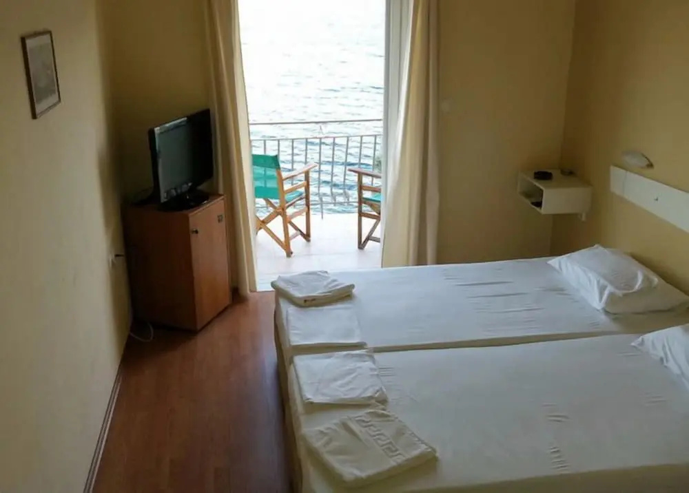 Standard Double room with sea view (full double bed)