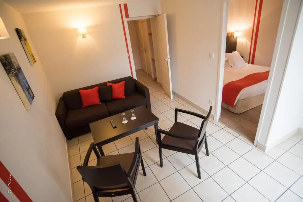 Executive Double room (full double bed)