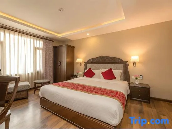 Deluxe Double room with balcony (full double bed)