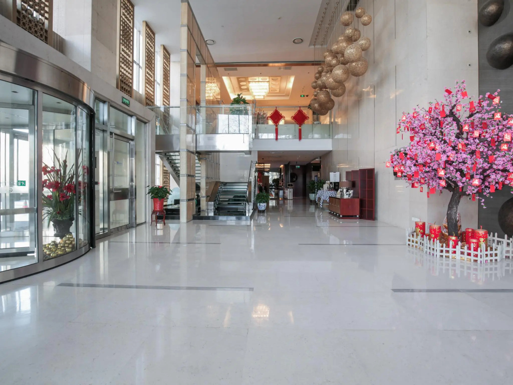 Lobby & Reception