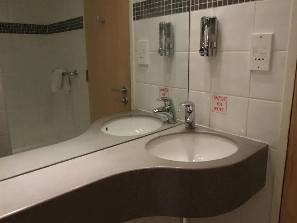 Ramada by Wyndham Wakefield - Chambres