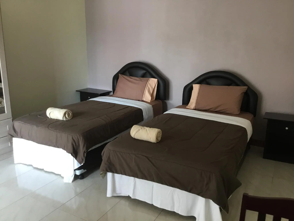 Standard Double room (full double bed)