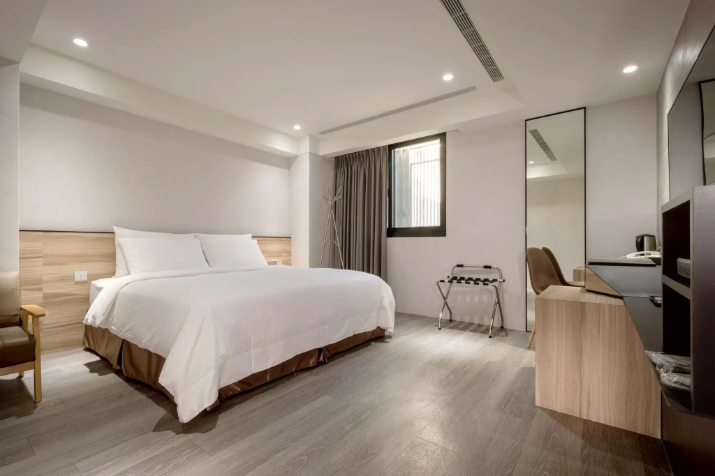 Standard Double room (full double bed)