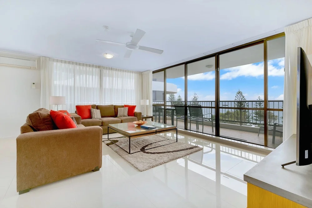 3 Bedrooms Apartment with balcony and with ocean view