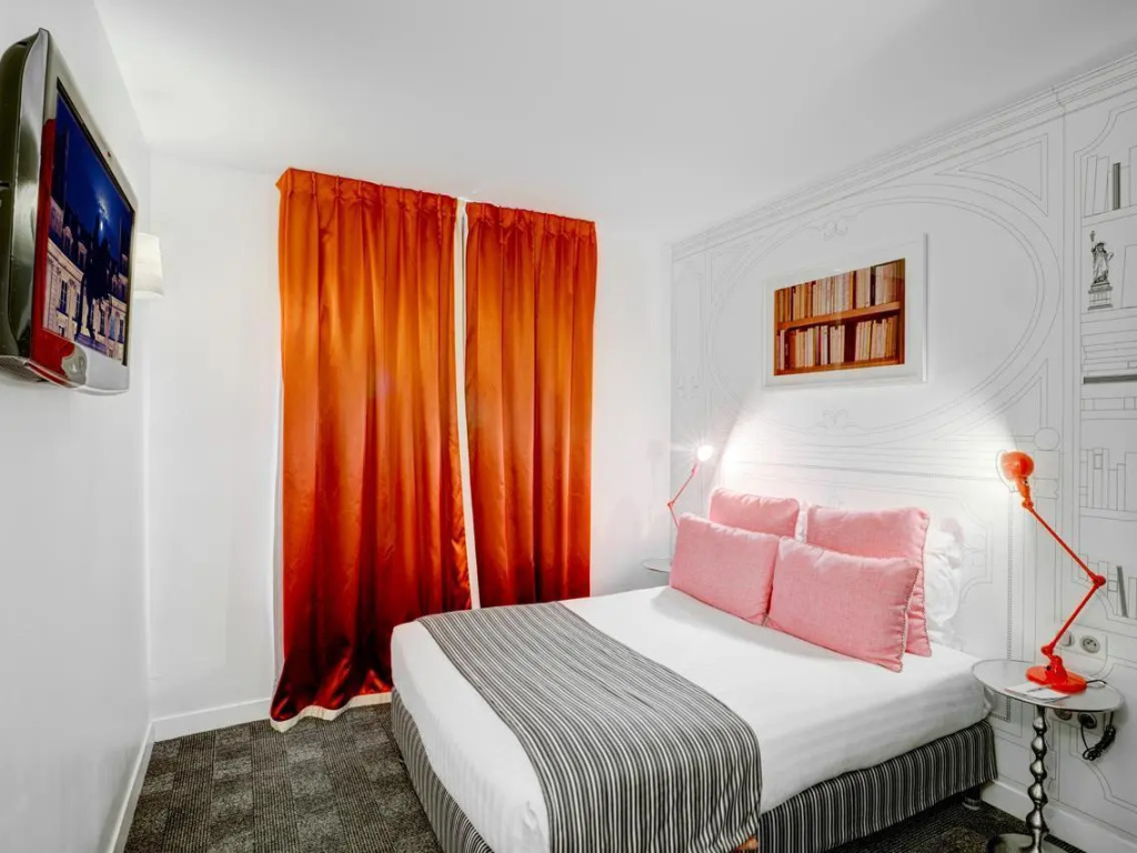 Standard Double room (full double bed)