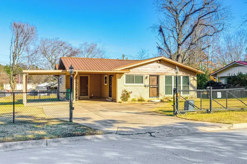 6 Mi to Dtwn: Charming Home in Little Rock