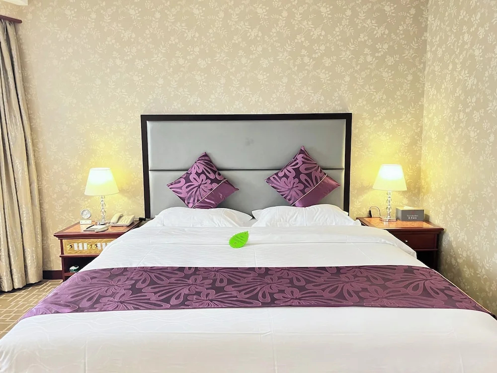 Century Plaza Hotel - Chambres