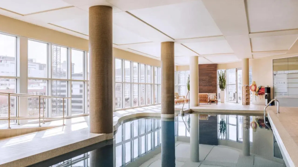 Warwick Le Crystal - Montréal - Général