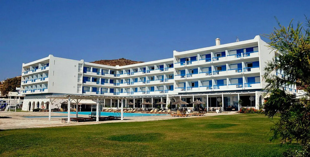 Tinos Beach