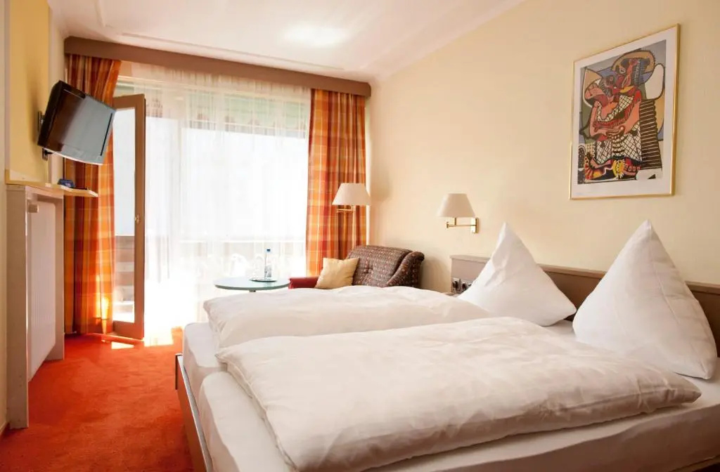 Standard Double room with balcony (full double bed)