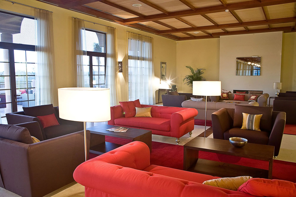 Lobby & Reception