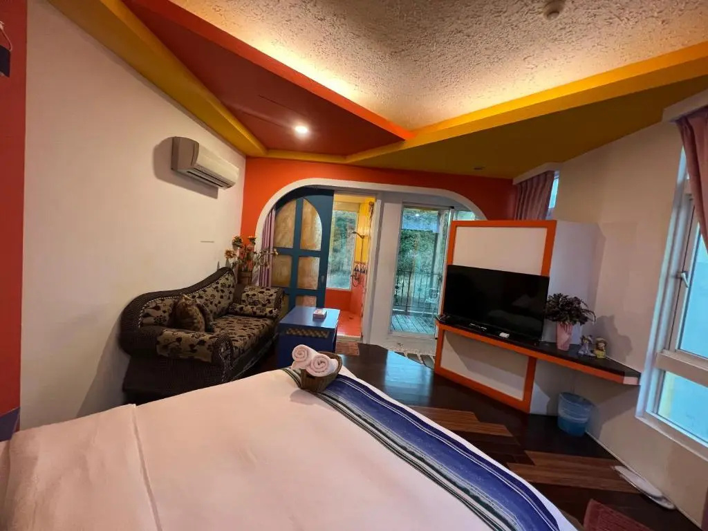 Standard Double room with mountain view (full double bed)