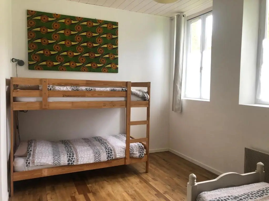 Voir la photo 2 — L'École Buissonnière