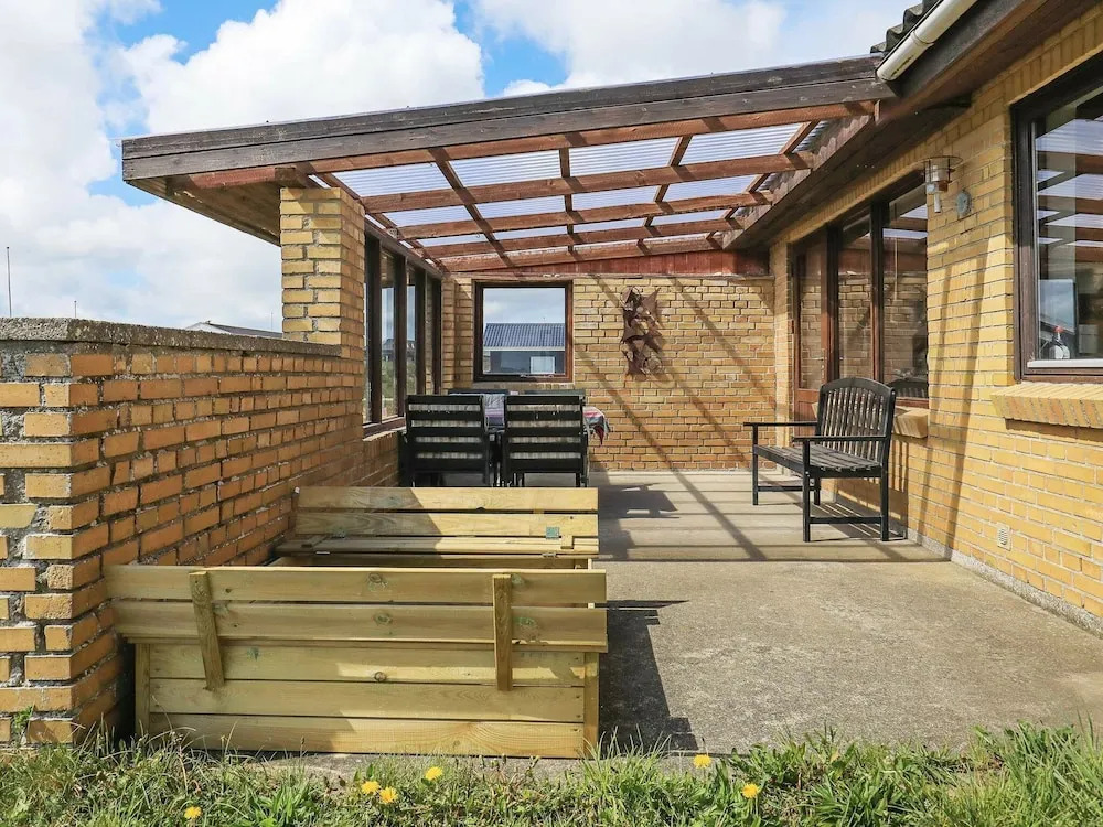 Beautiful Holiday Home in Søndervig Near North Sea - фото 11