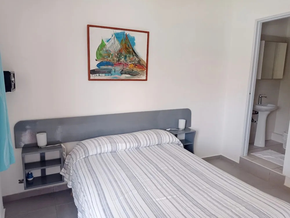 Economy Double room beachfront (full double bed)