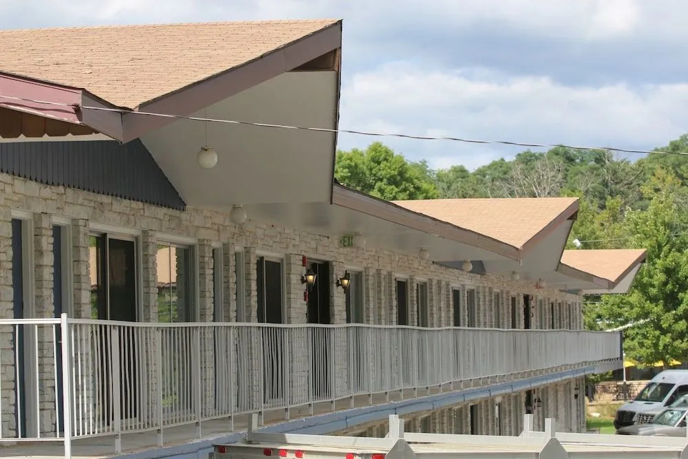 Woodside Dells Hotel & Suites
