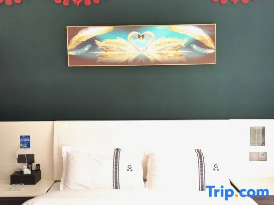 Standard Double room with river view (full double bed)