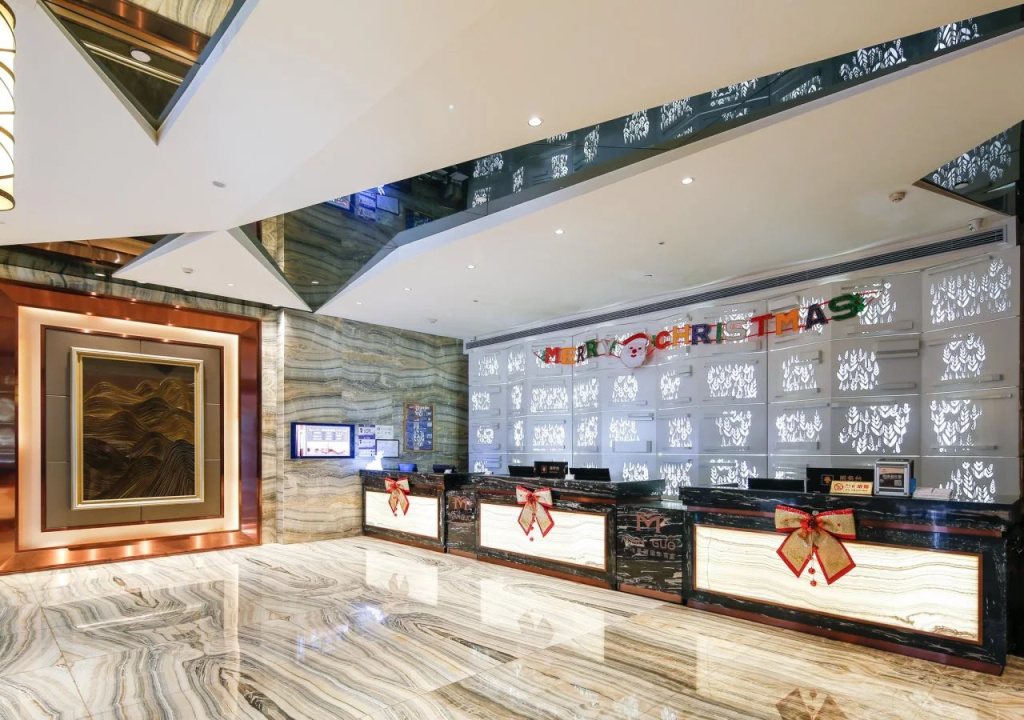 Lobby & Reception