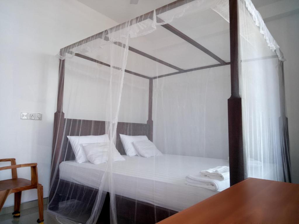 Happy Bay Guest House And Restaurant