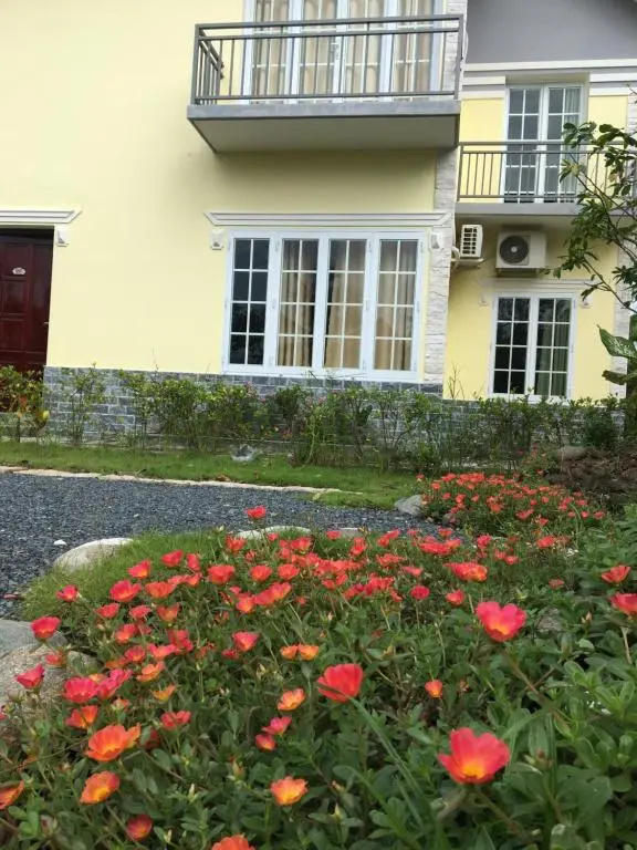 Deluxe Double room with balcony (full double bed)