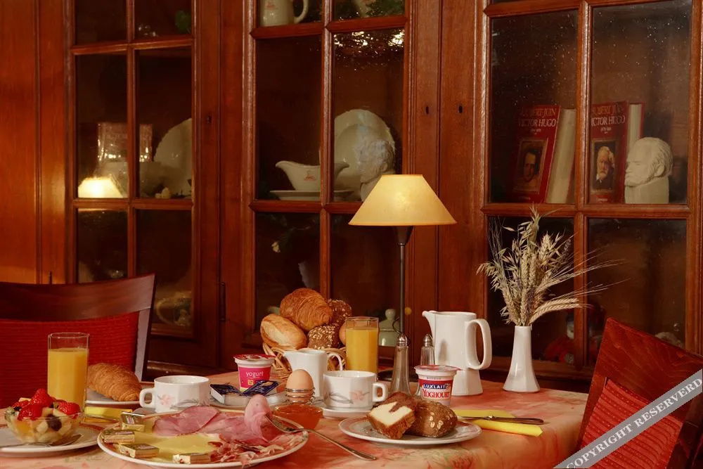 Hôtel - Restaurant Victor Hugo - Général