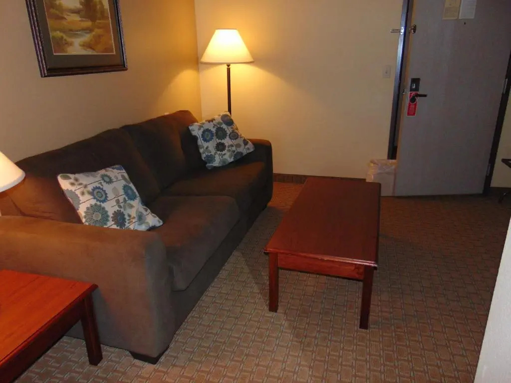 Double Suite (full double bed)