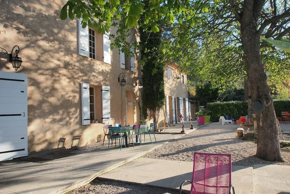 A La Maison