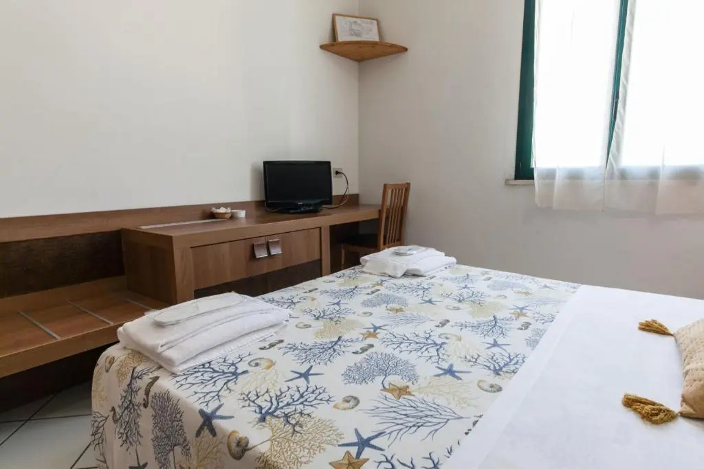 Economy room