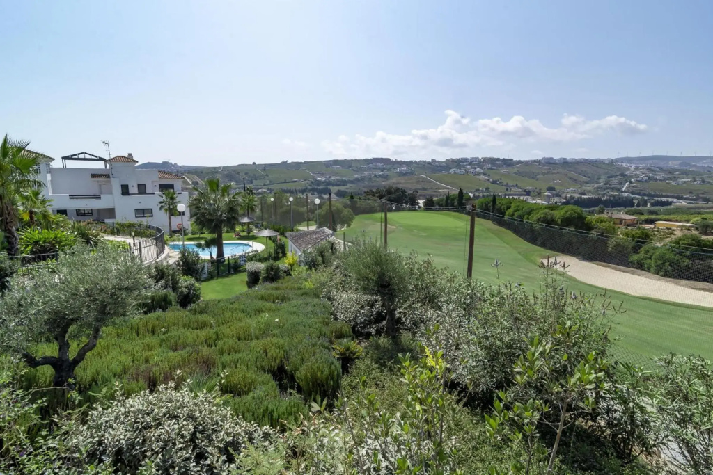 Dja- Modern 2 Bedroom Apartment Close to Beach