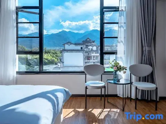 Standard Double room with mountain view (full double bed)